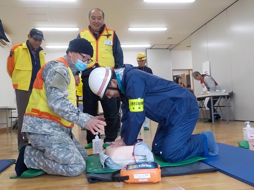 写真：応急救護訓練