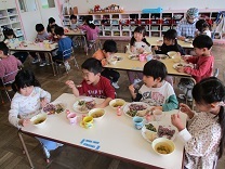 らいおん組の給食の写真