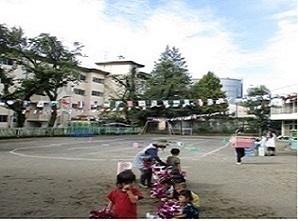 3歳児こあら組の運動会練習の様子の写真