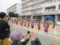 5歳児立っている