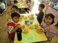 4歳給食の写真2