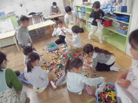 レゴを拭いている写真