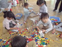 レゴを拭いている写真2