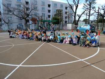 写真：ボール遊び体験集合