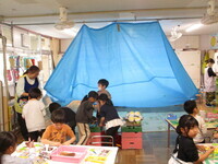 キャンプをしている写真