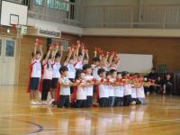 5歳児が日野ソングが終了してポーズする姿です。