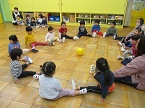 写真：ボール遊び1