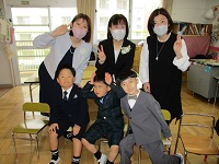 5歳児の先生との写真