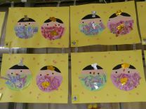 写真：1歳児のおひなさま