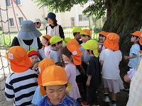 予知園児と交流の様子の写真