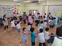2日目の盆踊りの様子の写真