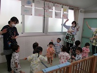 写真：夏まつり　1歳児盆踊り