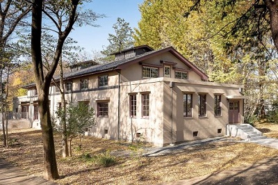 旧農林省蚕糸試験場日野桑園第一蚕室建物写真